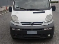 Usata Opel Vivaro 100 CV (73 kW) 2006 Bianco Monovolume