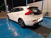 Usata Volvo V40 R-Design 150 CV (110 kW) 2017 Bianco Utilitaria