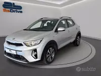 Usata Kia Stonic Style 101 CV (74 kW) 2021 Grigio SUV