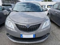 Usata Lancia Ypsilon Silver 69 CV (50 kW) 2023 Grigio pietra Utilitaria