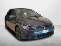 Usata VW Golf VIII Life 116 CV (85 kW) 2022 Grigio Berlina