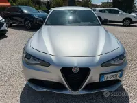 Usata Alfa Romeo Giulia 150 CV (110 kW) 2017 Grigio Berlina