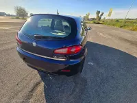 Usata Alfa Romeo 147 Distinctive 105 CV (77 kW) 2005 Blu/azzurro Utilitaria