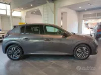 Usata Peugeot 208 Allure 102 CV (75 kW) 2023 Grigio Utilitaria