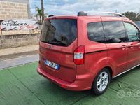 Usata Ford Tourneo Connect 115 CV (84 kW) 2014 Rosso Monovolume