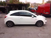 Usata Opel Corsa Enjoy 90 CV (66 kW) 2010 Bianco Utilitaria