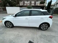 Usata Hyundai i20 75 CV (55 kW) 2017 Bianco Utilitaria