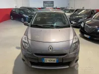 Usata Renault Clio II Luxe 101 CV (74 kW) 2010 Grigio Berlina