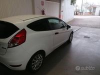 Usata Ford Fiesta 75 CV (55 kW) 2016 Furgone