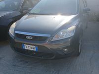 Usata Ford Focus 109 CV (80 kW) 2010 Grigio Station wagon
