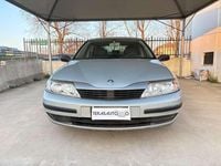 Usata Renault Laguna II 121 CV (88 kW) 2001 Argento Berlina