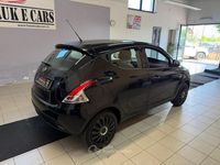 Usata Lancia Ypsilon 69 CV (50 kW) 2015 Nero Utilitaria