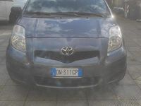 Usata Toyota Yaris 2009 Grigio Berlina