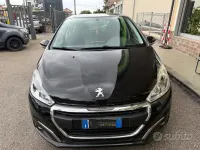 Usata Peugeot 208 Allure 75 CV (55 kW) 2018 Nero Utilitaria