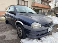 Usata Opel Corsa 54 CV (39 kW) 1997 Blu Berlina