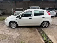 Usata Fiat Punto Lounge 69 CV (50 kW) 2015 Bianco Utilitaria