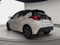 Usata Toyota Yaris Hybrid Style 116 CV (85 kW) 2021 Bianca e nera Utilitaria