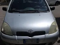 Usata Toyota Yaris 86 CV (63 kW) 2001 Berlina