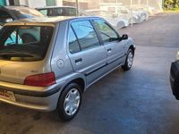 Usata Peugeot 106 50 CV (36 kW) 2000 Argento Utilitaria