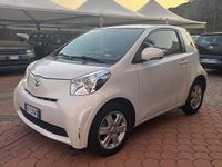 Usata Toyota iQ Trend 68 CV (50 kW) 2013 Bianco Utilitaria