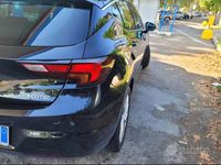 Usata Opel Astra 110 CV (80 kW) 2018 Nero Monovolume