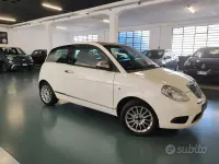 Usata Lancia Ypsilon 69 CV (50 kW) 2011 Bianco Utilitaria