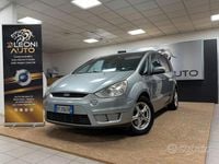 Usata Ford S-MAX Titanium 140 CV (102 kW) 2008 Grigio Monovolume