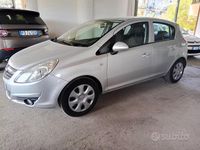Usata Opel Corsa Cosmo 85 CV (62 kW) 2010 Grigio Utilitaria