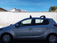 Usata Hyundai i20 Edition 84 CV (61 kW) 2012 Argento Berlina