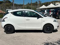Usata Lancia Ypsilon S 95 CV (69 kW) 2014 Bianco Utilitaria