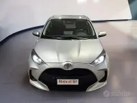 Usata Toyota Yaris Hybrid Active 92 CV (67 kW) 2025 Grigio Berlina