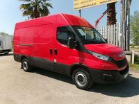 Usata Iveco Daily 136 CV (100 kW) 2021 Rosso Furgone