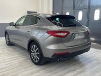 Usata Maserati Levante GranLusso 250 CV (183 kW) 2017 Grigio SUV