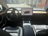 Usata Tesla Model 3 RWD 88 kW (120 CV) 2022 Grigio Berlina