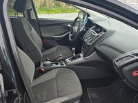 Usata Ford Focus 95 CV (69 kW) 2011 Nero Station wagon