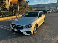 Usata Mercedes E220 AMG line 184 CV (135 kW) 2018 Grigio Station wagon