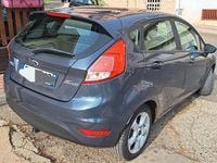 Usata Ford Fiesta 75 CV (55 kW) 2014 Grigio Utilitaria