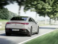 Usata Mercedes EQE300 Premium 108 kW (148 CV) 2024 Argento Coupé