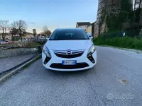 Usata Opel Zafira Tourer 101 CV (74 kW) 2012 Bianco Monovolume