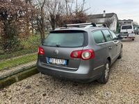 Usata VW Passat Highline 140 CV (102 kW) 2006 Grigio Station wagon