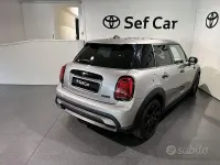 Usado Mini Cooper Resolute Edition 136 HP (100 kW) 2024 Cinzento Citadino