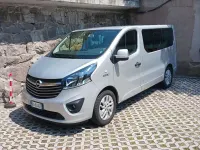 Usata Opel Vivaro 197 CV (144 kW) 2015 Argento Monovolume