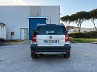 Usata Skoda Yeti Active 105 CV (77 kW) 2010 Grigio SUV