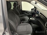 Usata Mercedes V250 Exclusive 190 CV (139 kW) 2022 Grigio Monovolume