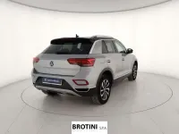 Usata VW T-Roc Style 110 CV (80 kW) 2024 Grigio SUV