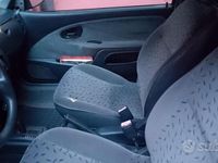 Usata Citroën Saxo 75 CV (55 kW) 2000 Grigio Utilitaria