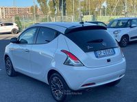 Usata Lancia Ypsilon Gold 69 CV (50 kW) 2023 Bianco Utilitaria
