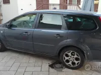 Usata Ford Focus 90 CV (66 kW) 2007 Grigio Station wagon