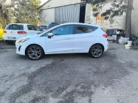 Usata Ford Fiesta Titanium 86 CV (63 kW) 2020 Bianco Utilitaria