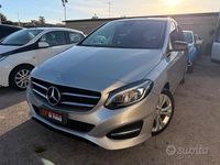Usata Mercedes B180 Premium 110 CV (80 kW) 2016 Grigio Monovolume
